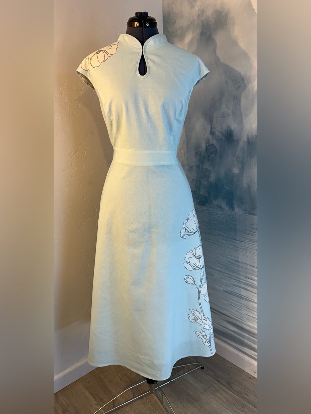 Light Blue Floral Midi Dress with Keyhole Neck #288